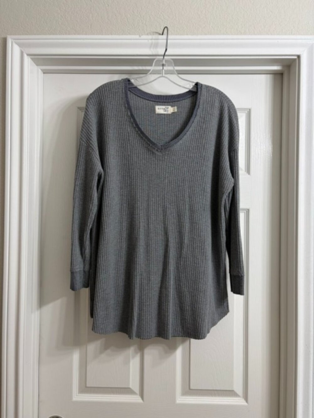 Terra & Sky Women's Gray V-Neck Henley Shirt, Size 0X